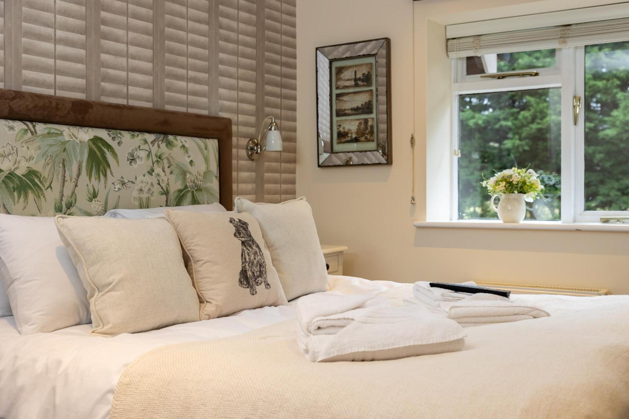 The Olde Coach House Inn Ashby Saint Ledgers Екстериор снимка