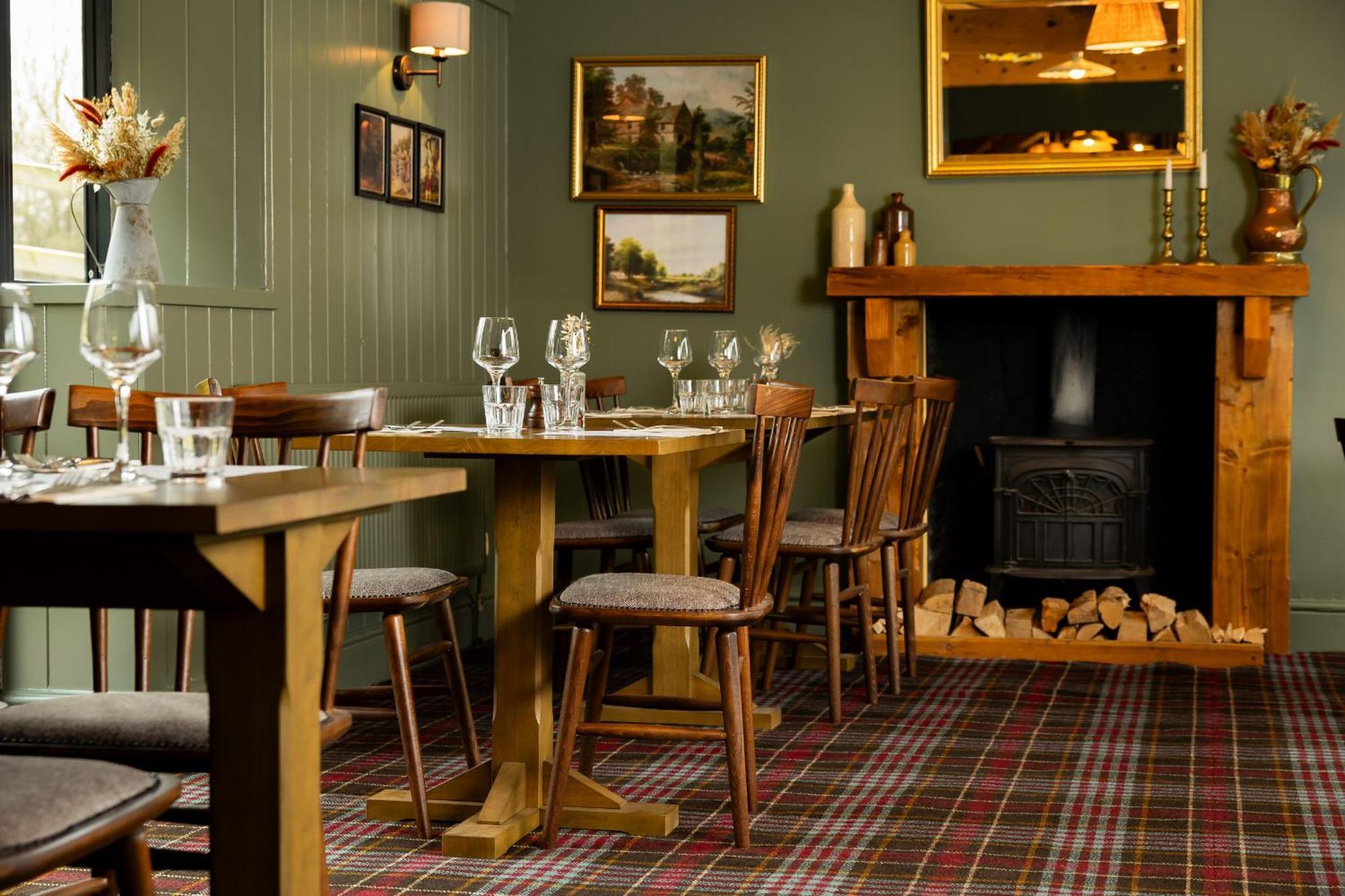 The Olde Coach House Inn Ashby Saint Ledgers Екстериор снимка