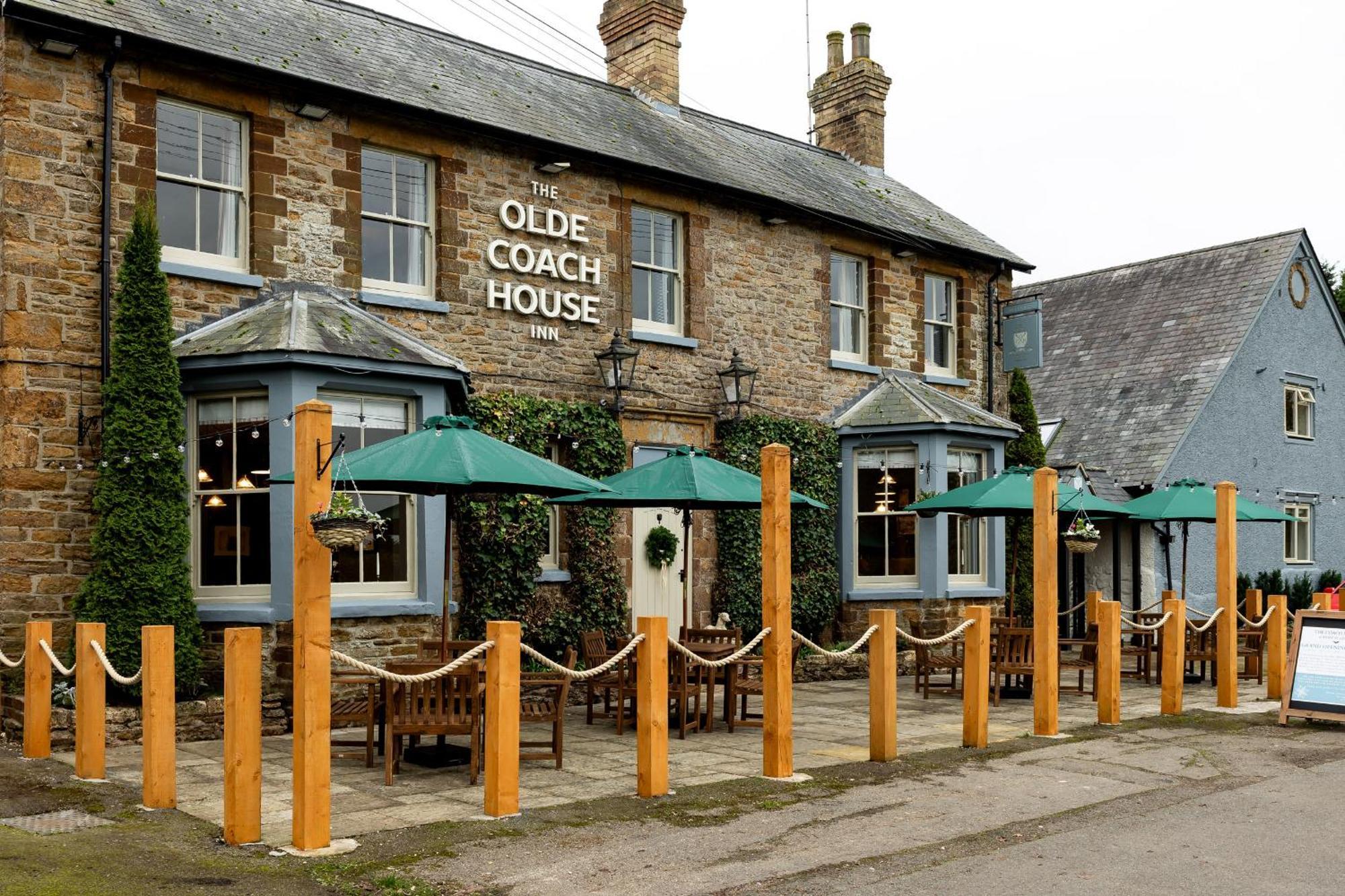 The Olde Coach House Inn Ashby Saint Ledgers Екстериор снимка