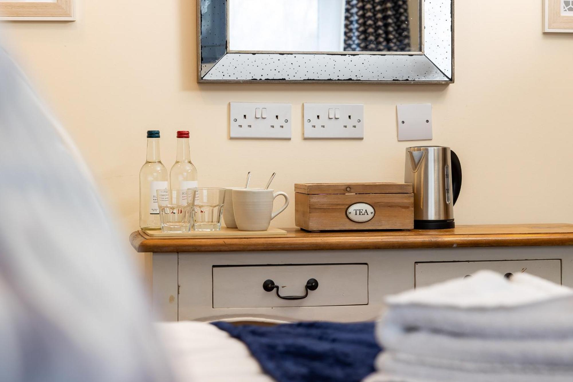 The Olde Coach House Inn Ashby Saint Ledgers Екстериор снимка