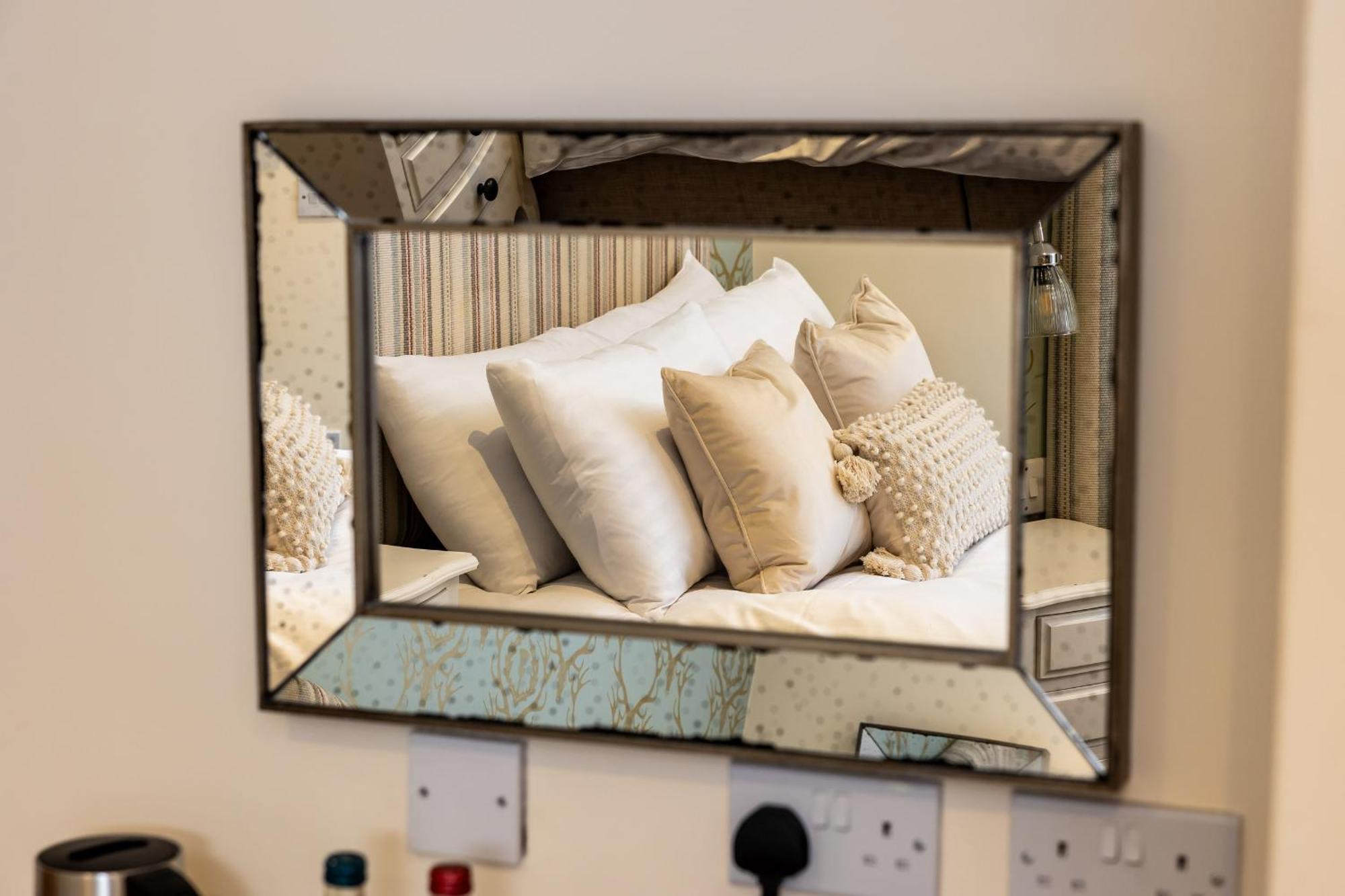 The Olde Coach House Inn Ashby Saint Ledgers Екстериор снимка