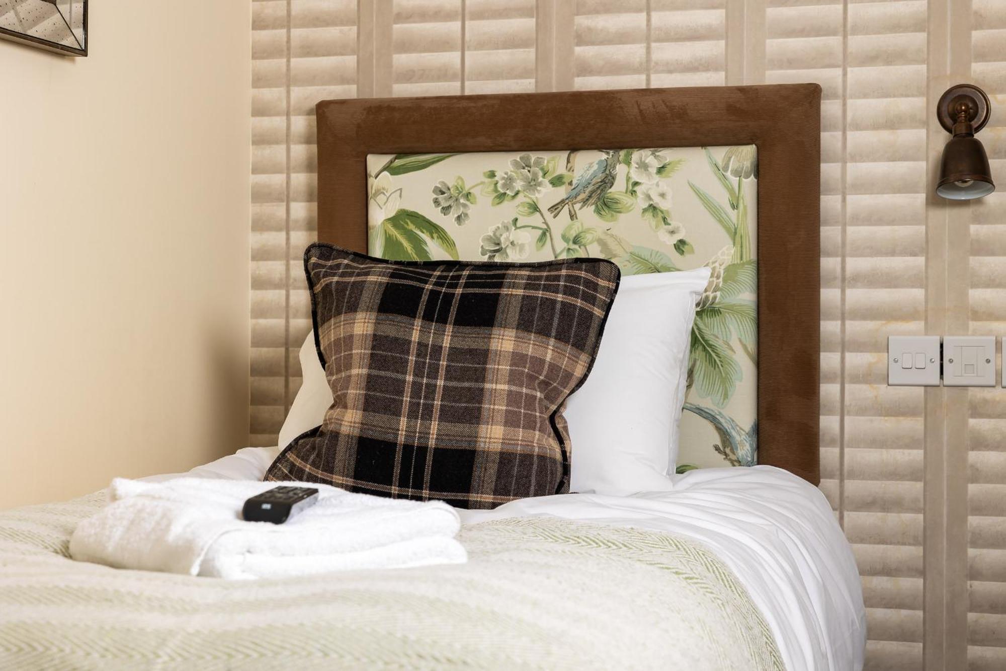 The Olde Coach House Inn Ashby Saint Ledgers Екстериор снимка