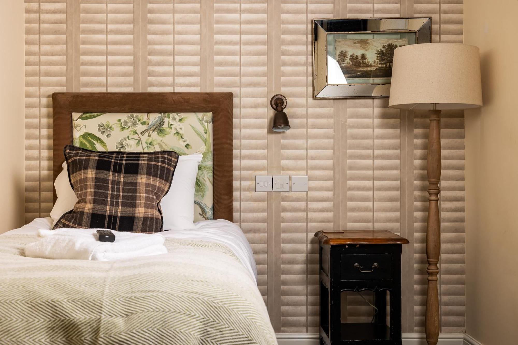 The Olde Coach House Inn Ashby Saint Ledgers Екстериор снимка
