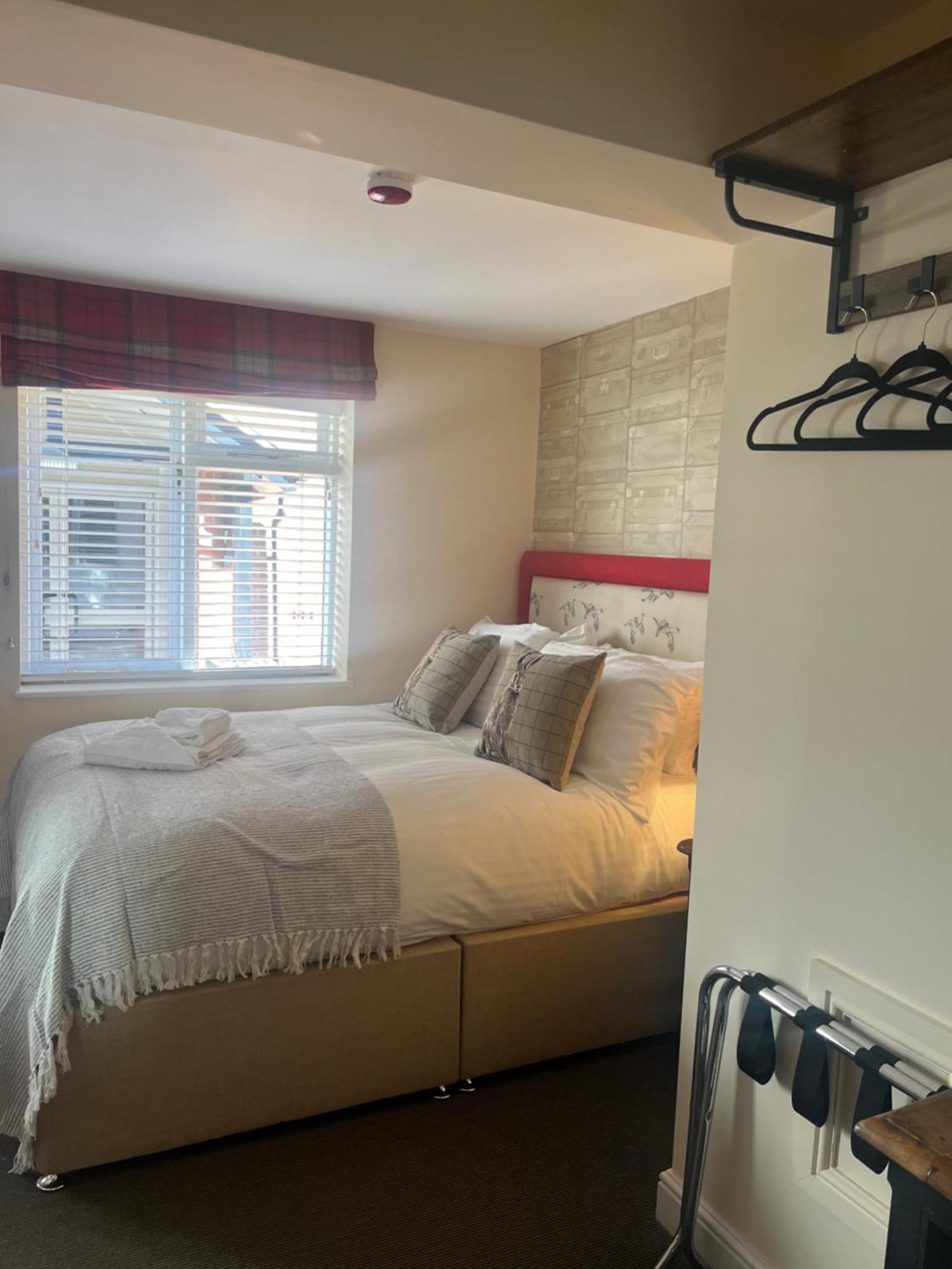 The Olde Coach House Inn Ashby Saint Ledgers Стая снимка