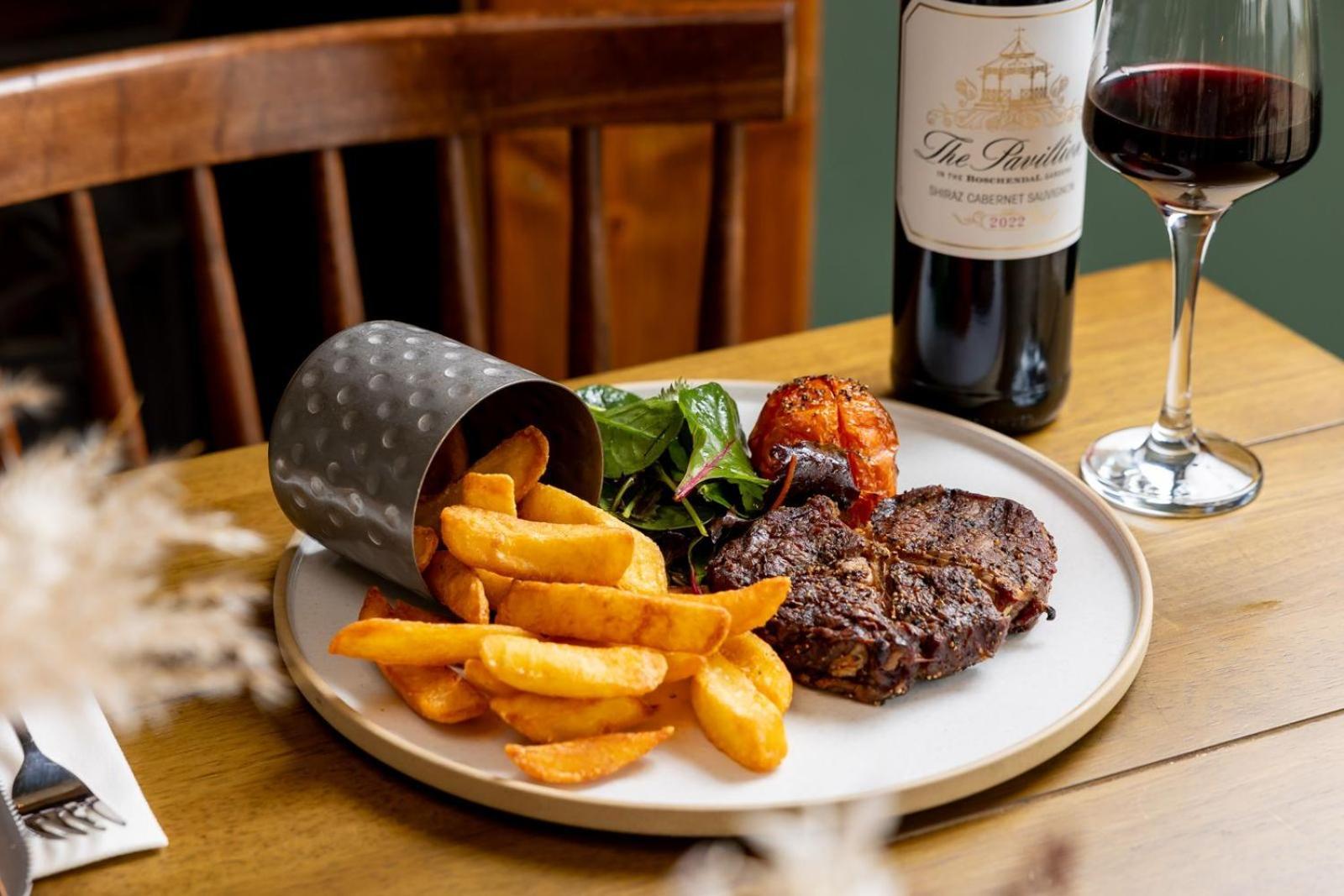 The Olde Coach House Inn Ashby Saint Ledgers Екстериор снимка