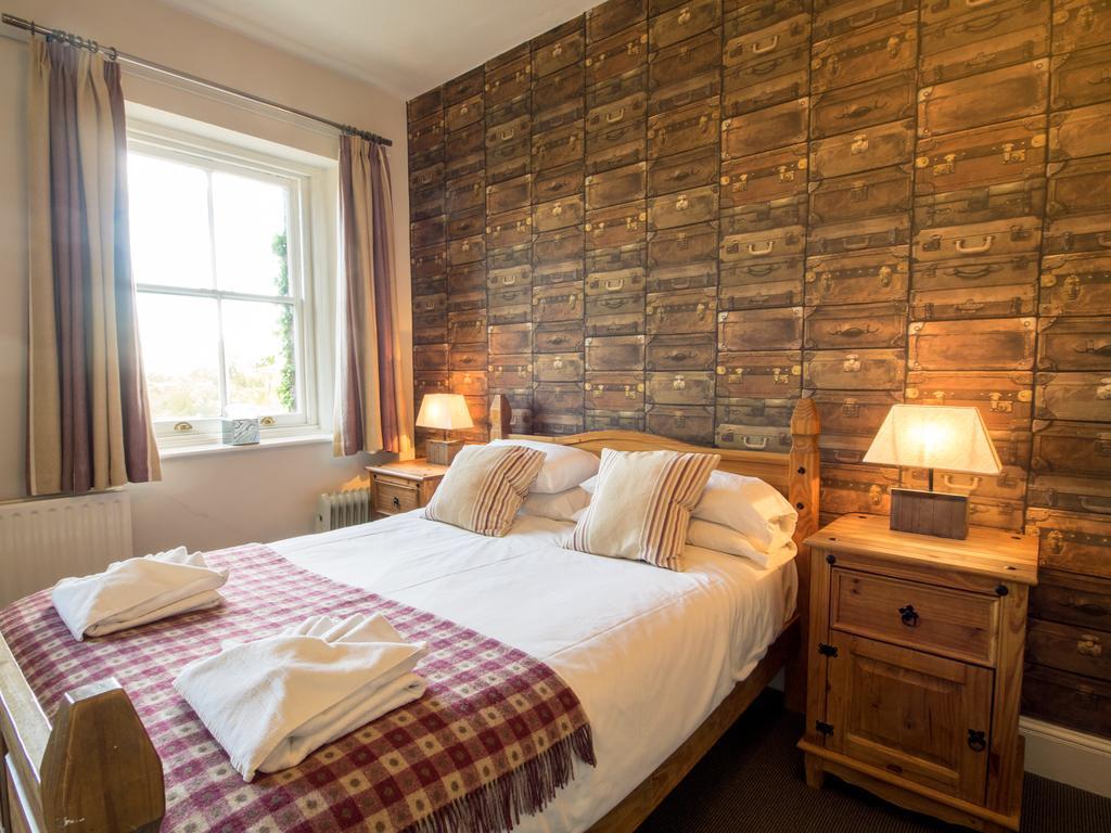 The Olde Coach House Inn Ashby Saint Ledgers Екстериор снимка