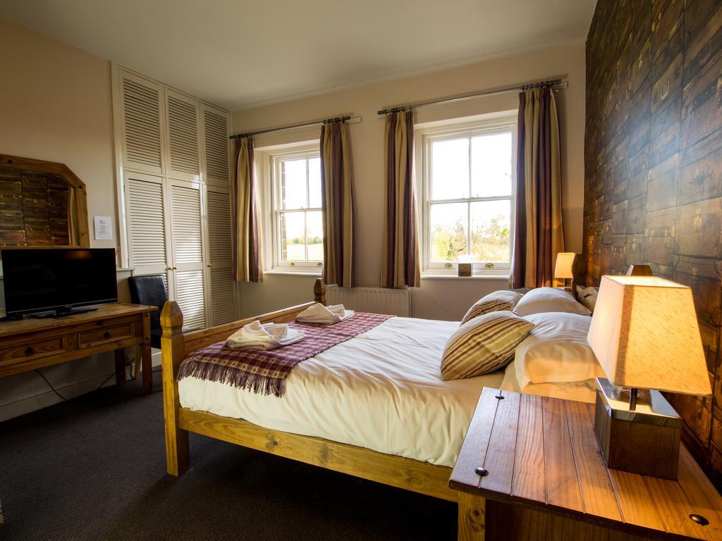The Olde Coach House Inn Ashby Saint Ledgers Екстериор снимка