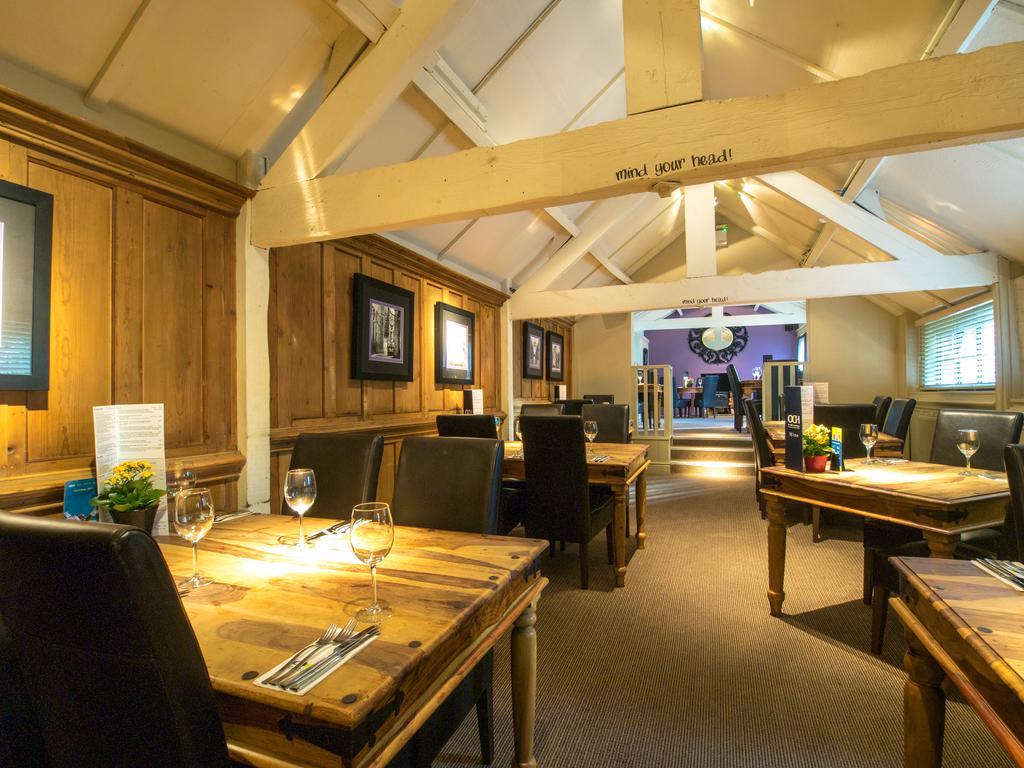 The Olde Coach House Inn Ashby Saint Ledgers Екстериор снимка